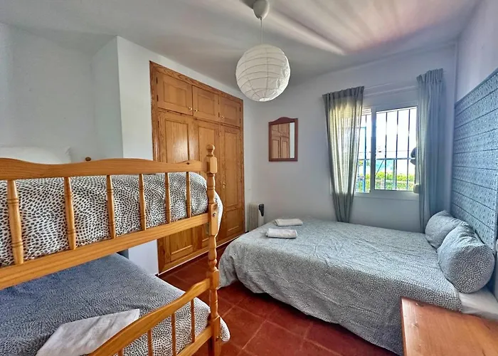 Casa Rural Liviana, Piscina Barbacoa Y Preciosas Vistas Malaga By Andaraholidays
