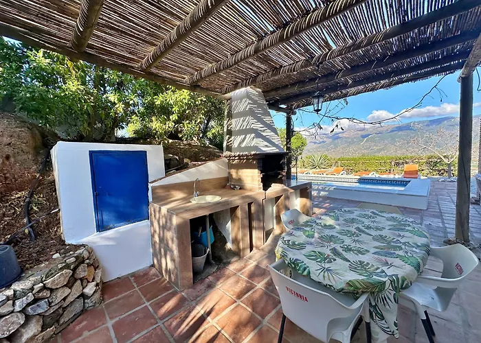 Casa Rural Liviana, Piscina Barbacoa Y Preciosas Vistas Malaga By Andaraholidays